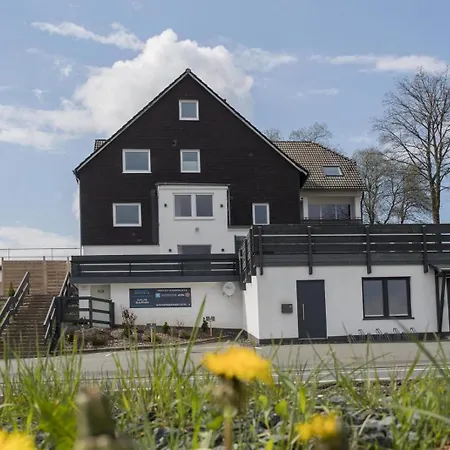 - Wintertraum Neuastenberg Винтерберг